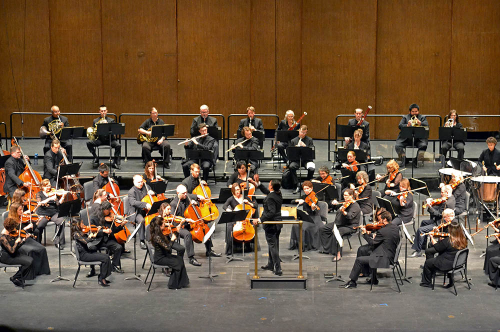 Your Tucson Symphony Orchestra Celebrates the Class of 2020 with Pomp and Circumstance